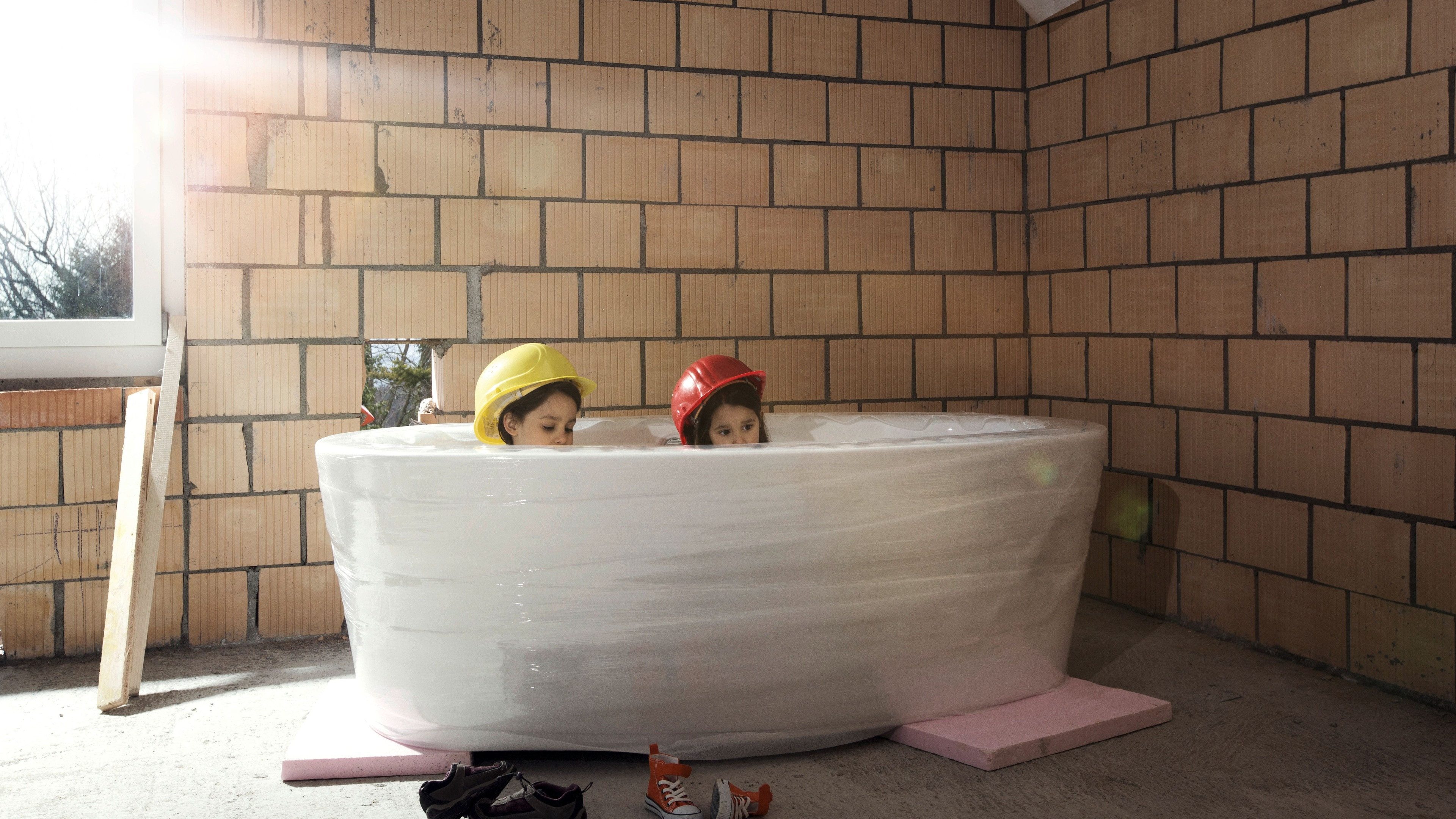 bausparen-kinder-in-badewanne-header